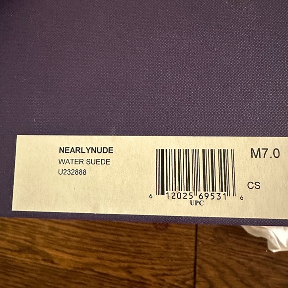 Stuart Weitzman NWT Size 7 Nearly Nude Sandal Tourquise Suede - Picture 2 of 7